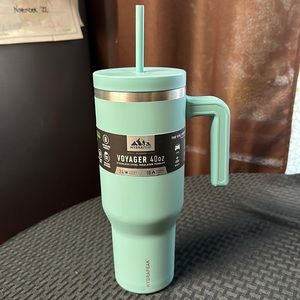 Hydrapeak 40oz tumbler